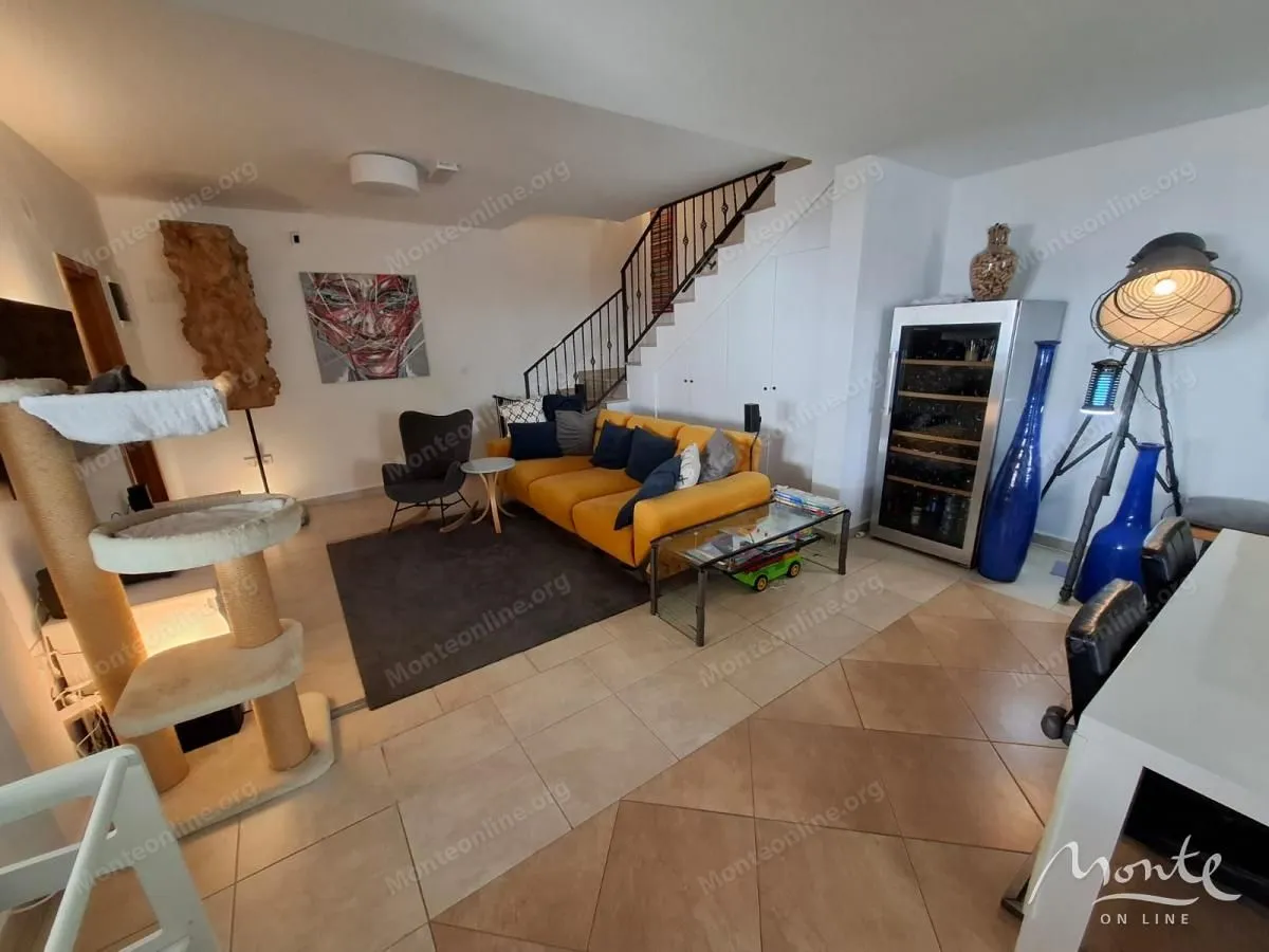 Prodaja, kuća, 116m², Reževići, Budva