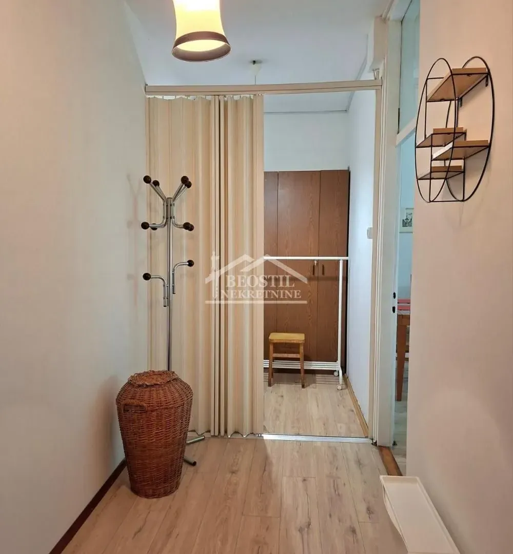 Rent, two bedroom apartment, 51m², Savski Venac, Beograd