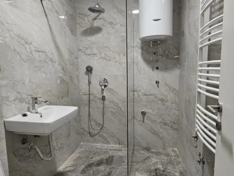 Prodaja, četvorosoban stan, 70m², Zemun Gornji Grad, Zemun Sve Podlokacije - image 14
