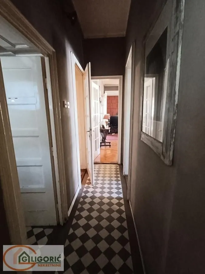 Prodaja, trosoban stan, 90m², Stari Grad, Beograd