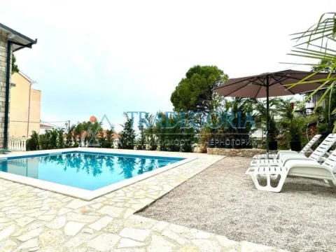Prodaja, kuća, 320m², Bar, Crna Gora - image 2