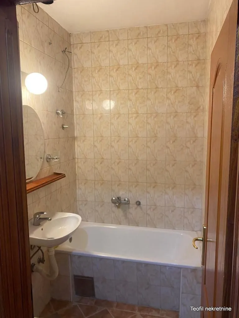 Sale, four bedroom apartment, 84m², Stari Grad, Beograd