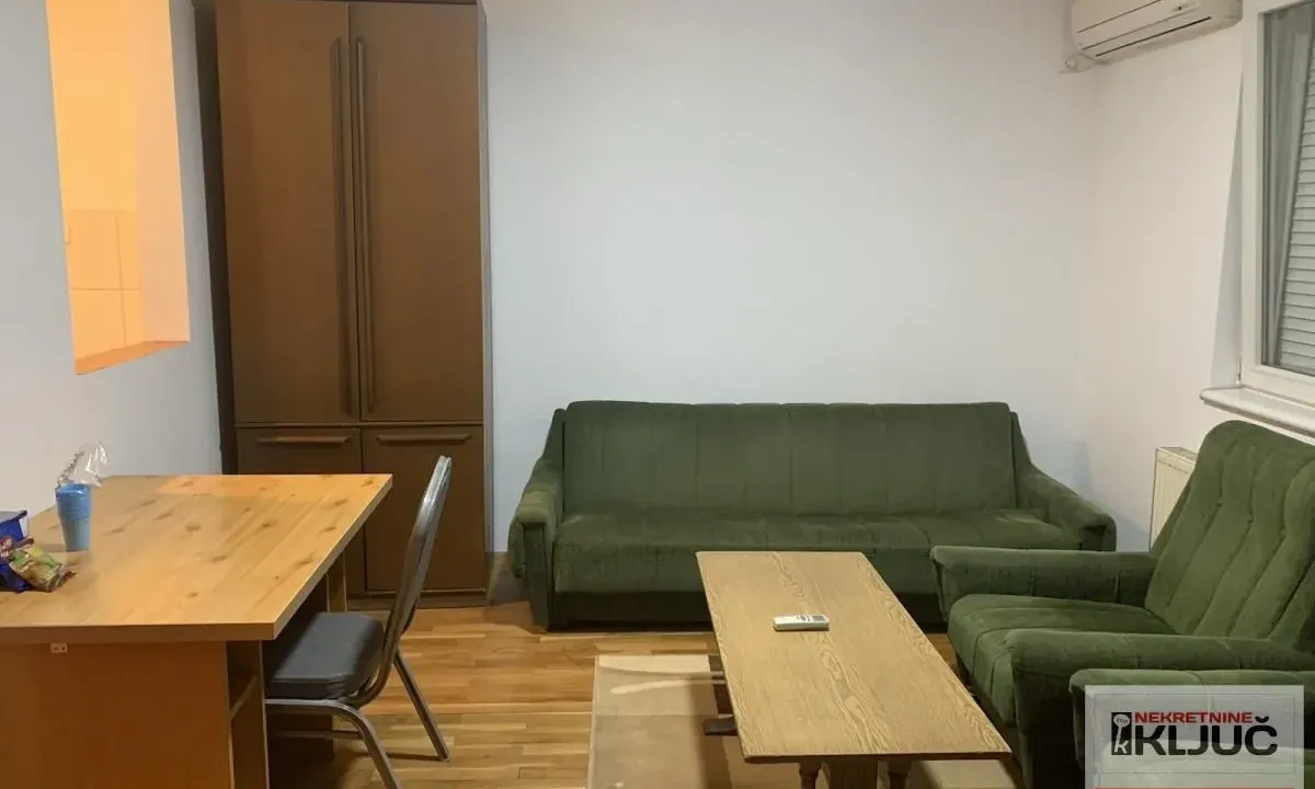 Izdavanje, jednosoban stan, 39m², Grbavica, Novi Sad Sve Podlokacije