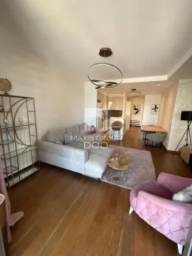 Dnevna soba povezana sa kuhinjom i trpezarijom. - image 18