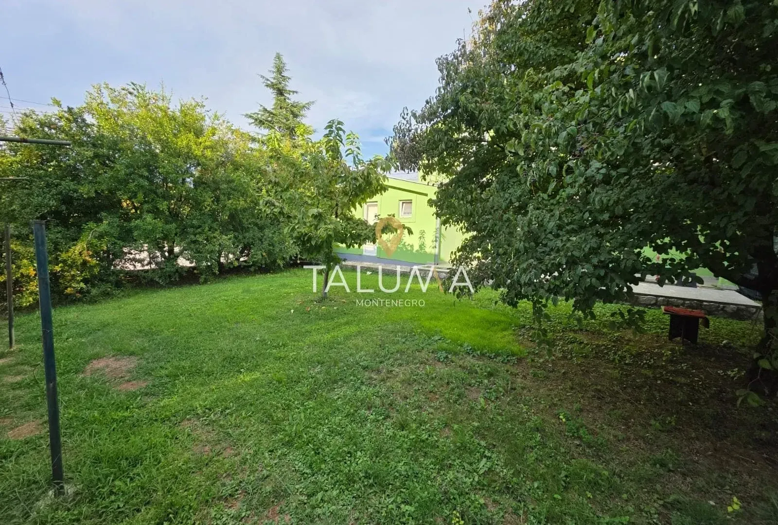 Izdavanje, kuća, 200m², Zagorič, Podgorica