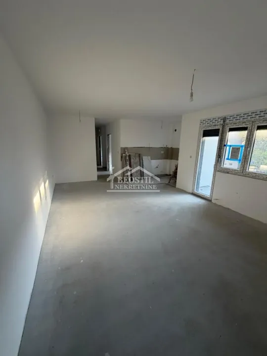 Prodaja, dvosoban stan, 62m², Ledine, Beograd