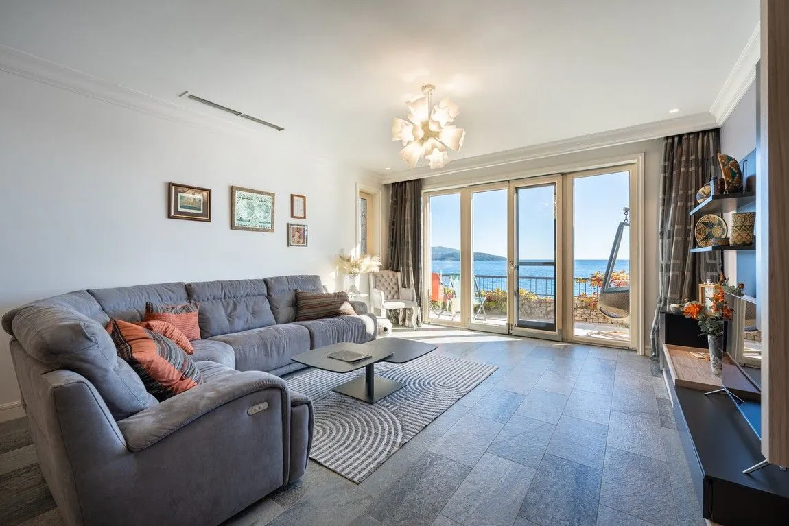 Prodaja, trosoban stan, 108m², Luštica, Tivat