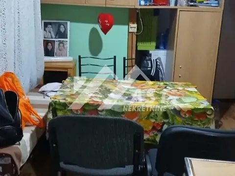 Izdavanje,  kuća, 40m2, Ribnjak, Petrovaradin, Novi Sad