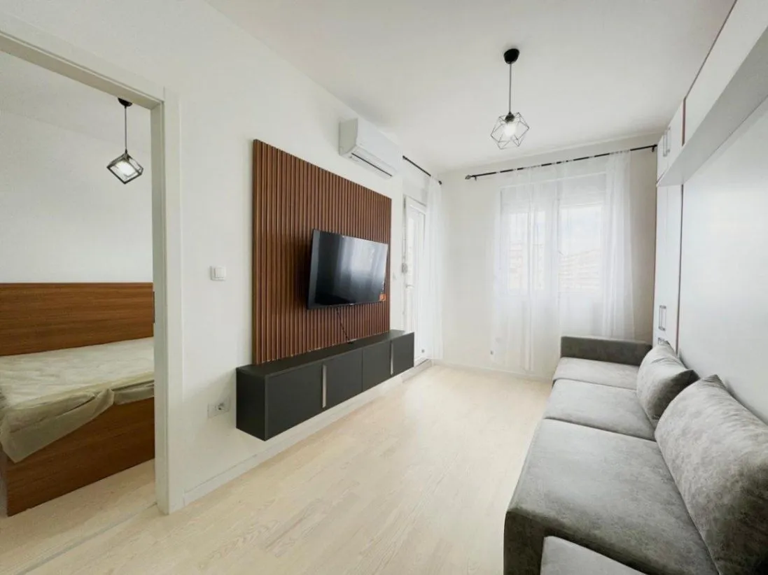 Izdavanje, jednosoban stan, 39m², Krivi Most, Podgorica