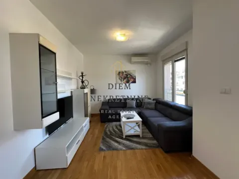 Rent, one bedroom apartment, 48m², City Kvart, Podgorica - image 11