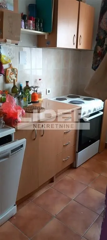 Prodaja, trosoban stan, 88m², Novi Beograd Blok 72, Novi Beograd Sve Podlokacije