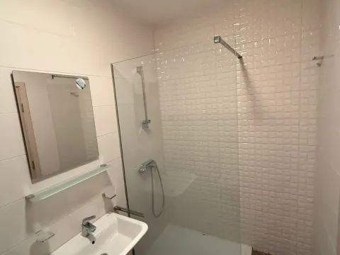 Rent, two bedroom apartment, 75m², City Kvart, Podgorica - image 5