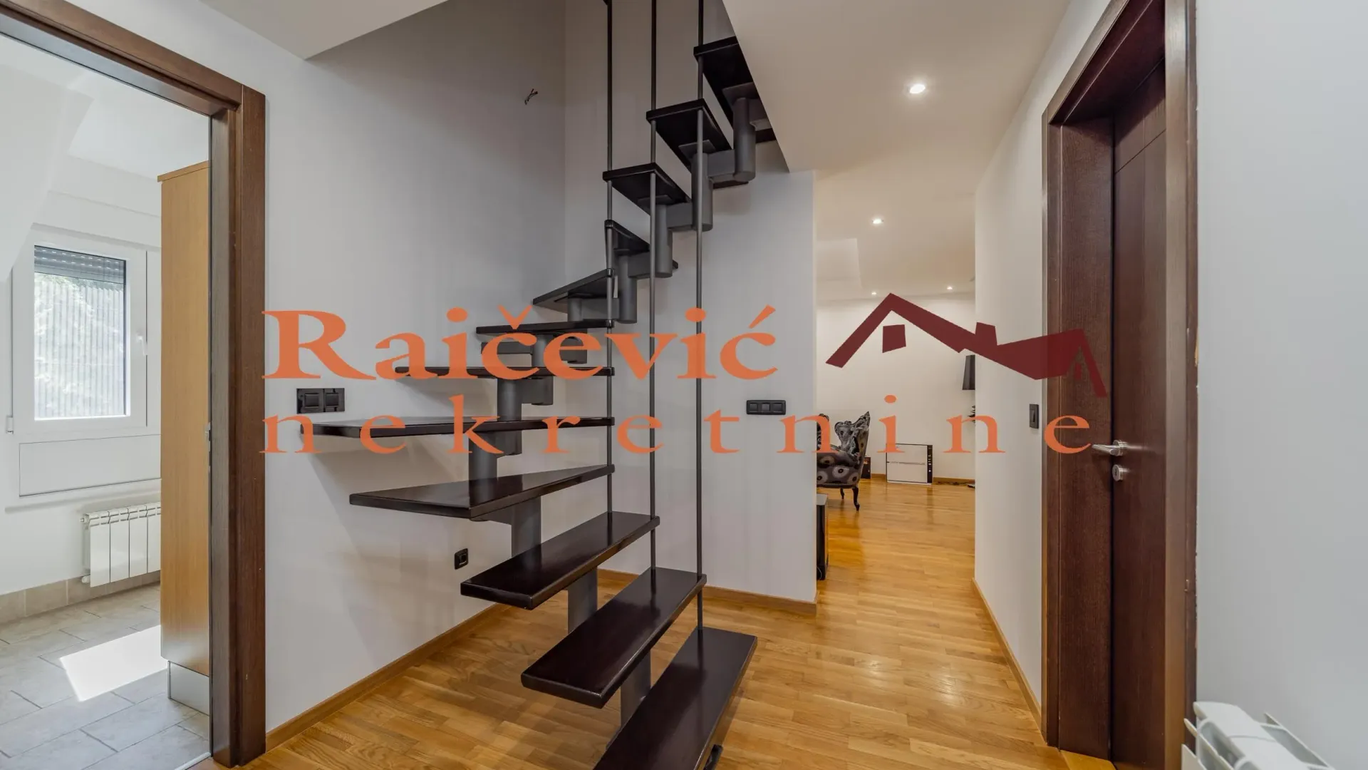 Prodaja, četvorosoban stan, 132m², Voždovac Sve Podlokacije, Beograd
