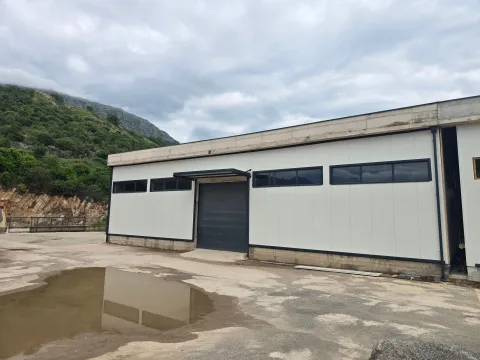 Rent, office space, 400m², Zaljevo, Bar - image 2