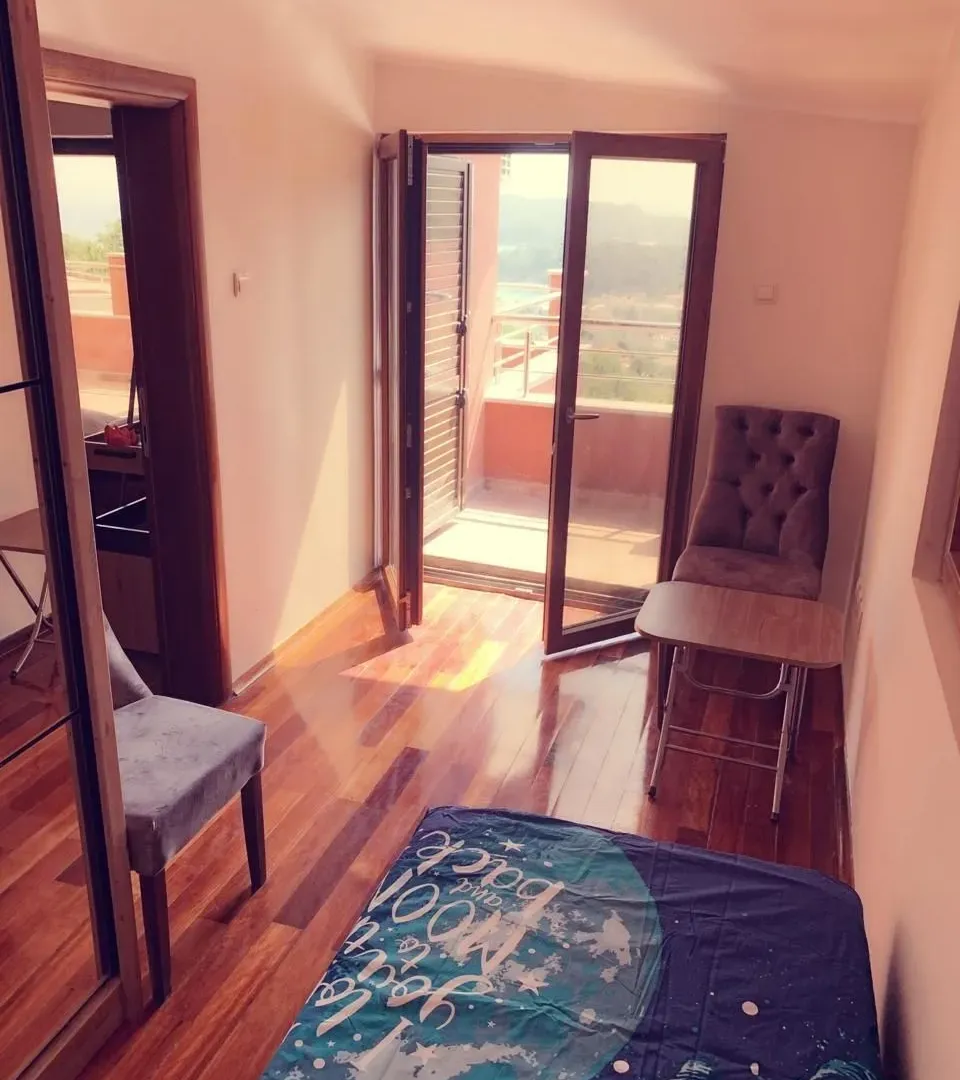 Rent, two bedroom apartment, 73m², Bečići, Budva