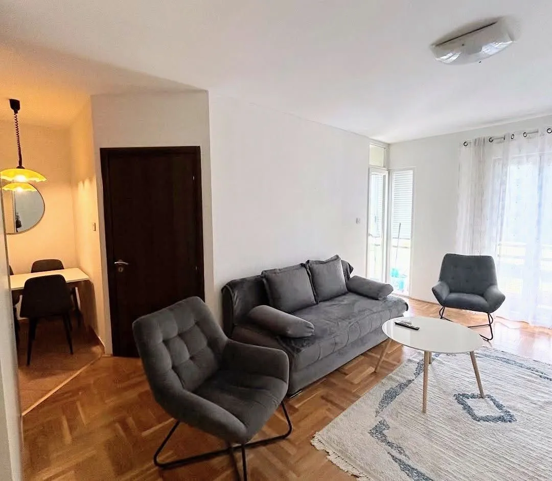 Prodaja, jednosoban stan, 42m², 1 maj, Podgorica