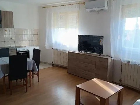 Izdavanje, garsonjera, 30m², Adice, Novi Sad Sve Podlokacije - image 3