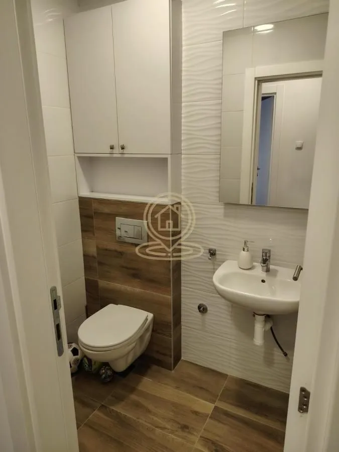 Izdavanje, trosoban stan, 65m², Stari Majur, Petrovaradin