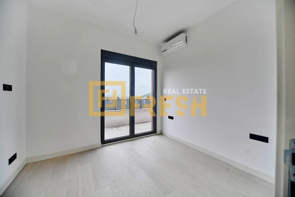 Prodaja, trosoban stan, 149m², Krivi Most, Podgorica