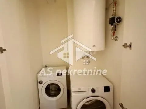 Izdavanje, trosoban stan, 71m², Savski Venac, Beograd - image 15