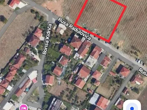 Zemljište in Sadine