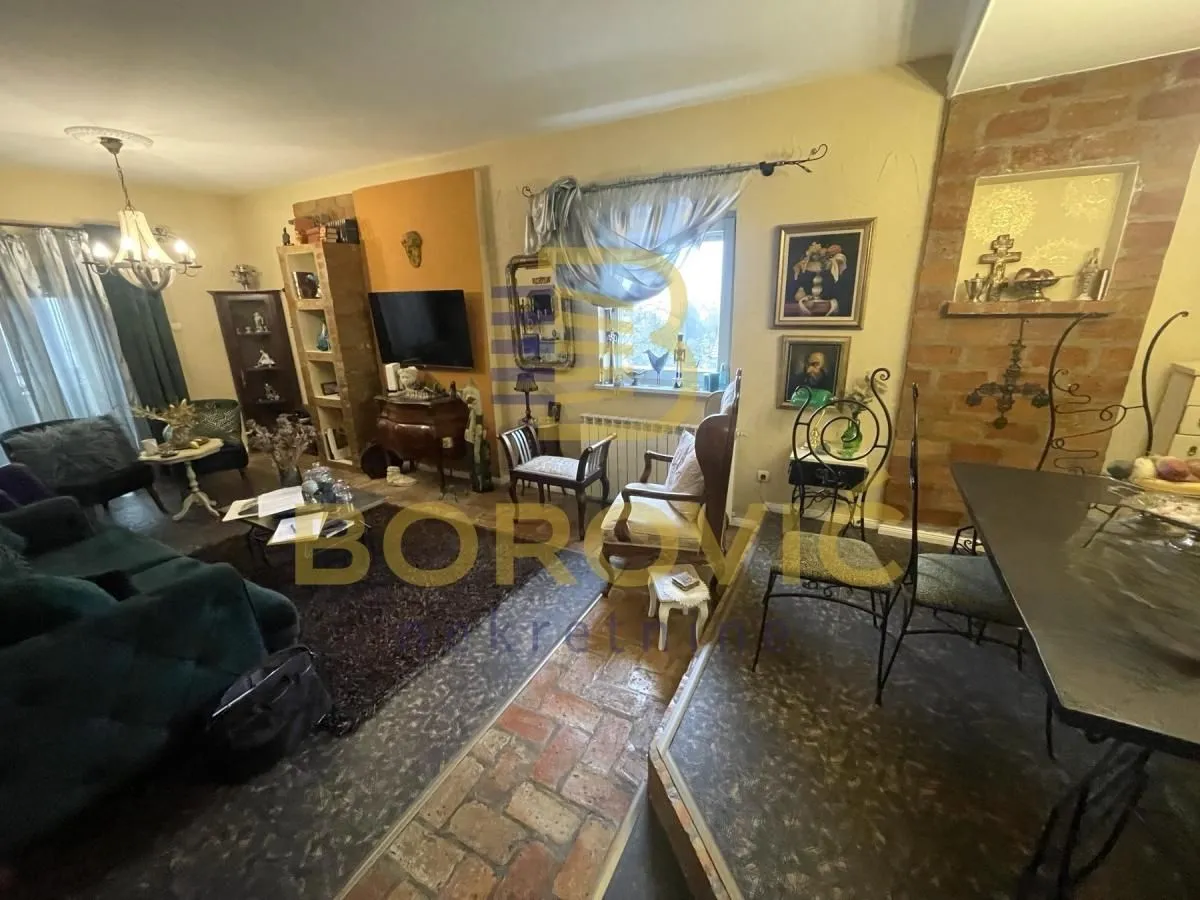 Sale, four bedroom apartment, 130m², Čukarica, Beograd