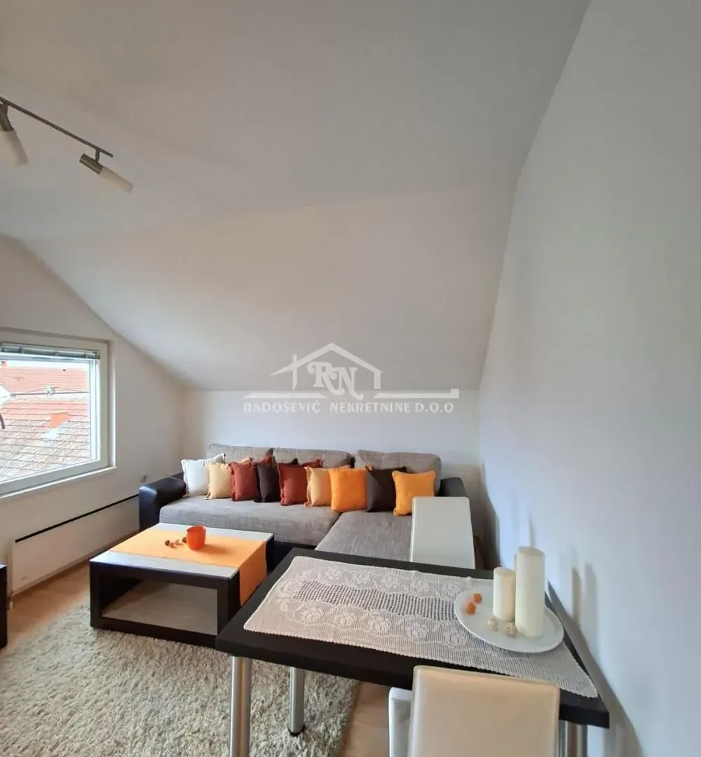 Prodaja, stan, 25m², Borča 1, Borča Sve Podlokacije