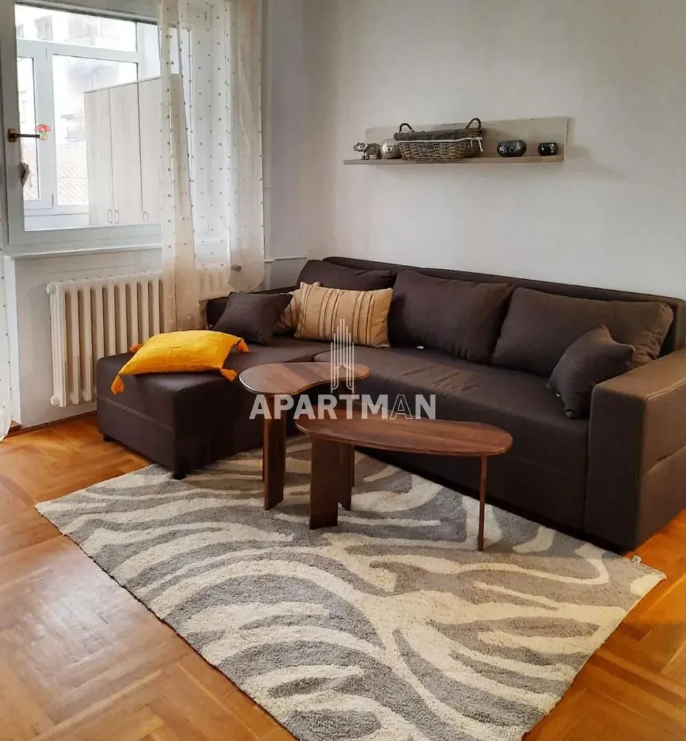 Izdavanje, jednosoban stan, 38m², Stari Grad, Beograd