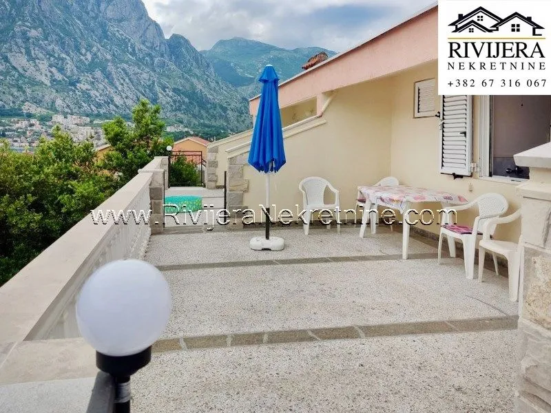 Prodaja, četvorosoban stan, 112m², Prčanj, Kotor