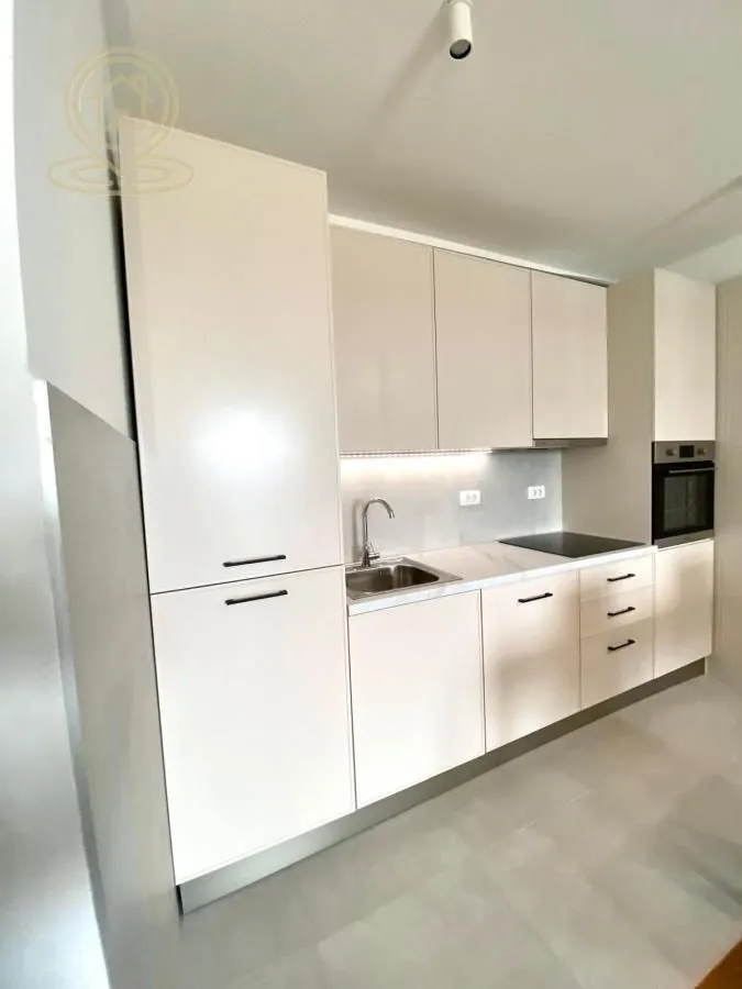 Izdavanje, trosoban stan, 75m², Medijana, Niš