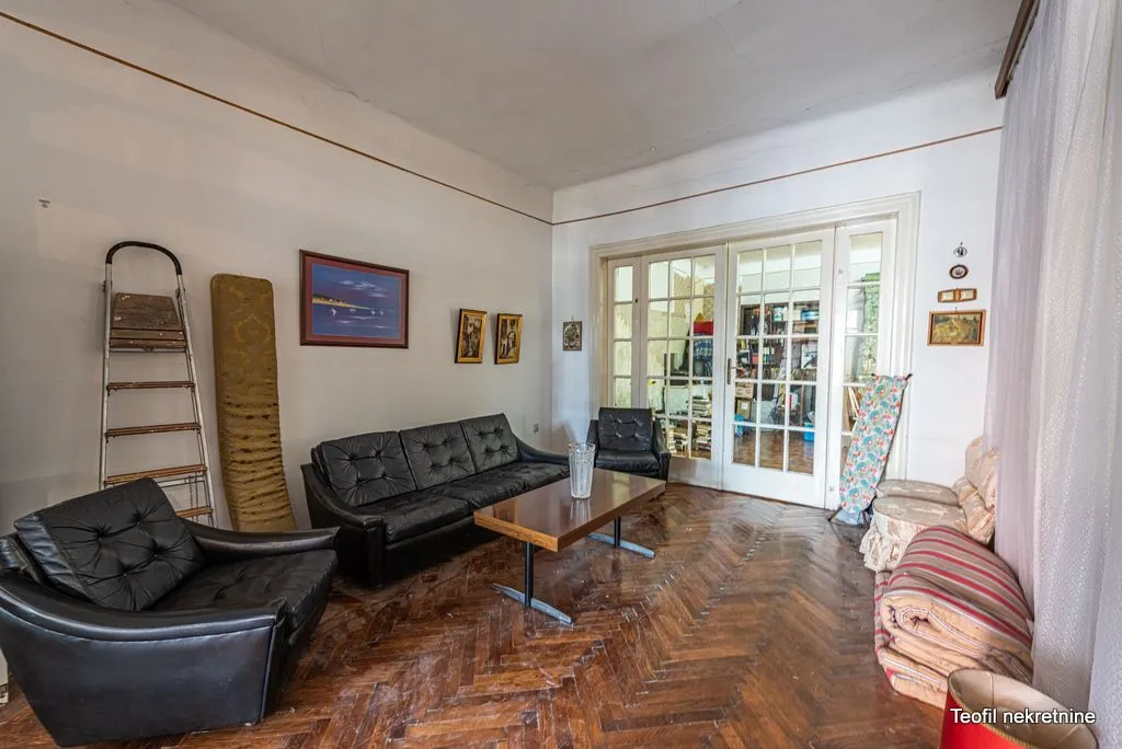 Prodaja, trosoban stan, 105m², Vračar, Šid