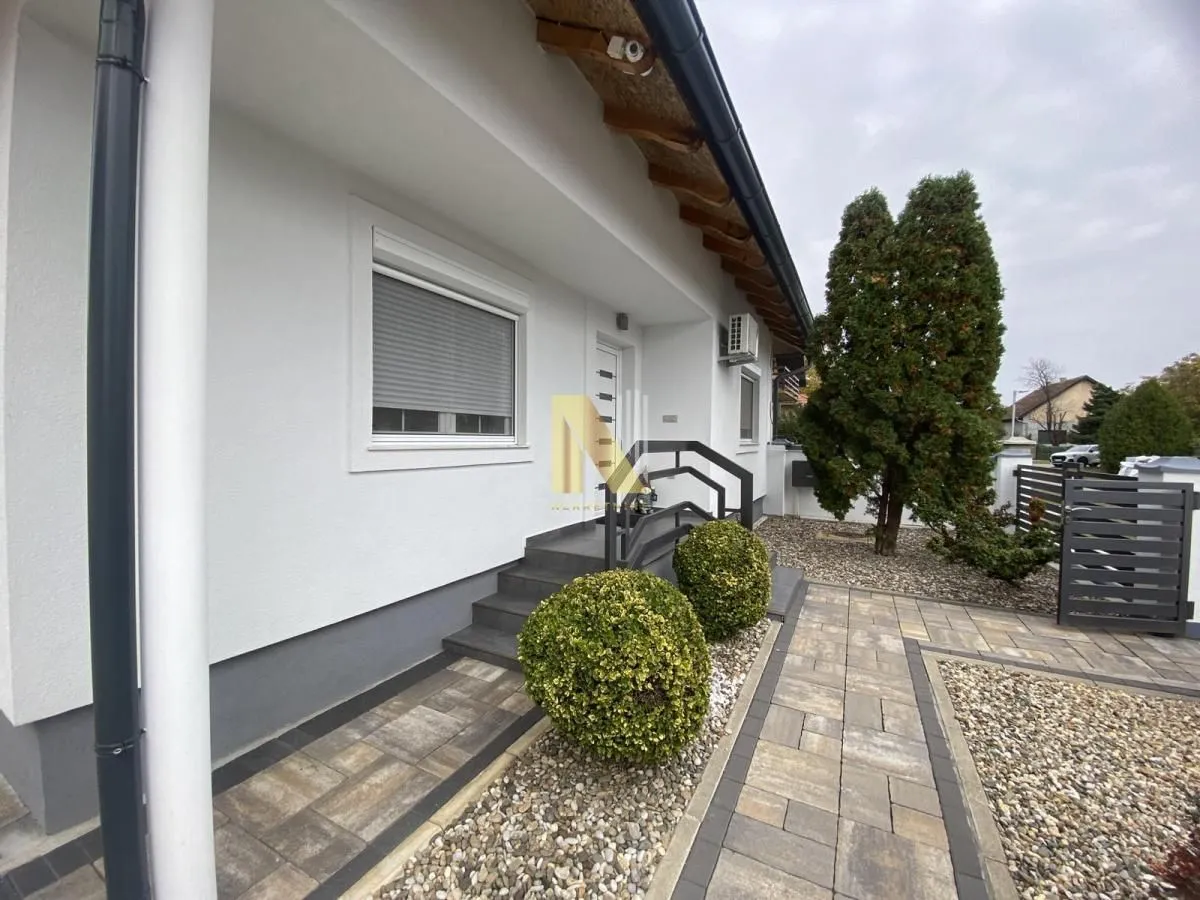 Sale, house, 147m², Centar, Žabljak