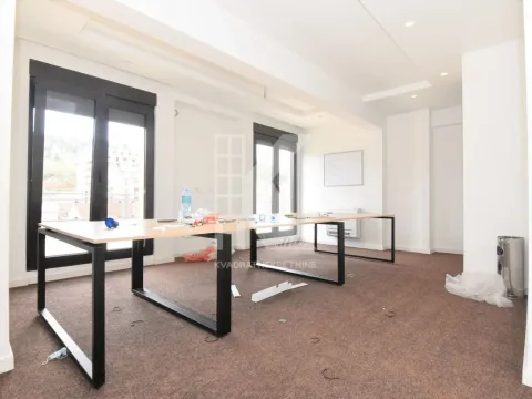 Izdavanje, poslovni prostor, 117m², Momišići, Podgorica - image 2