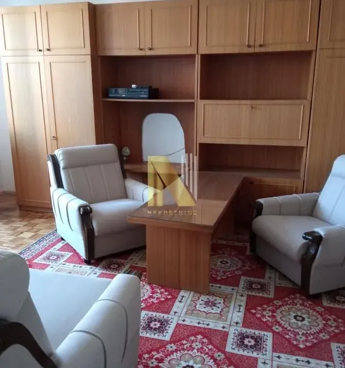 Izdavanje, dvosoban stan, 51m², Detelinara, Novi Sad Sve Podlokacije