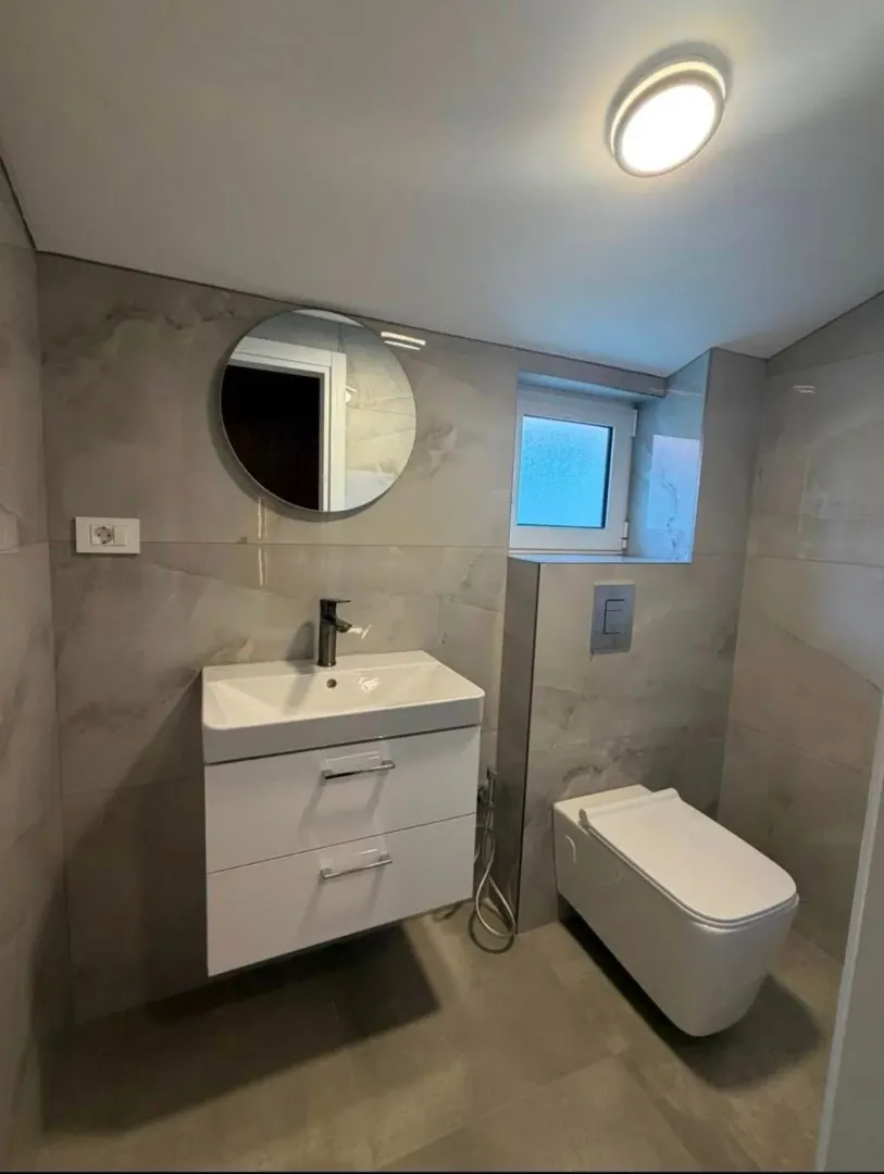 Izdavanje, kuća, 200m², Karaburško Polje, Podgorica