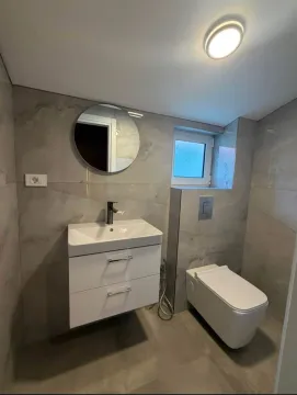 Izdavanje, kuća, 200m², Karaburško Polje, Podgorica - image 11