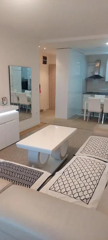 Izdavanje, jednosoban stan, 45m², Bar, Crna Gora