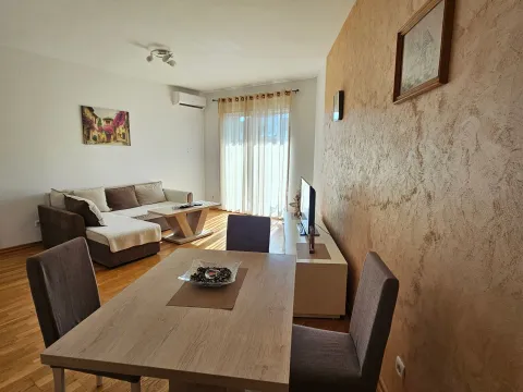 Rent, one bedroom apartment, 53m², Zabjelo, Podgorica - image 2