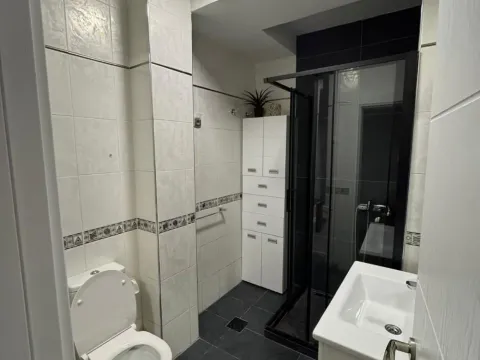 Rent, two bedroom apartment, 120m², Savski Venac, Beograd - image 13