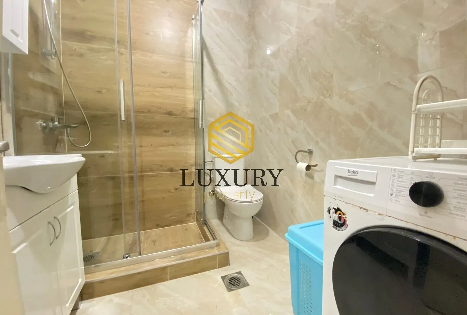 Izdavanje, dvosoban stan, 68m², Centar, Podgorica