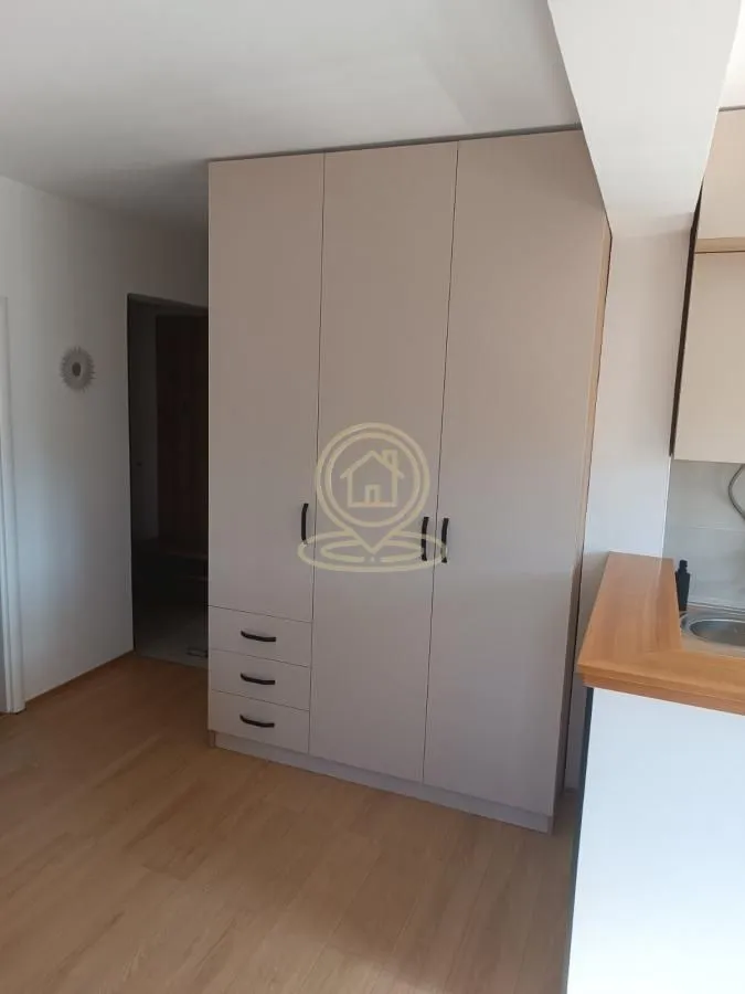 Izdavanje, garsonjera, 41m², Grbavica, Novi Sad Sve Podlokacije
