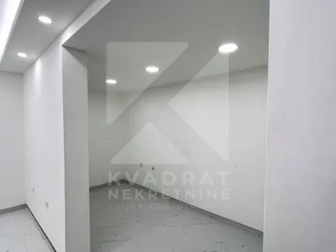 Izdavanje, poslovni prostor, 100m², Blok 9, Podgorica - image 5