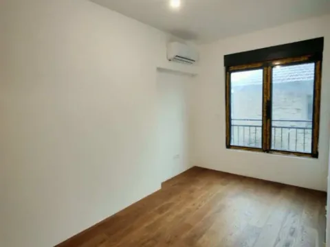 Izdavanje, trosoban stan, 115m², Preko Morače, Podgorica - image 8