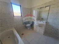 Izdavanje, kuća, 320m², Zagorič, Podgorica - image 17