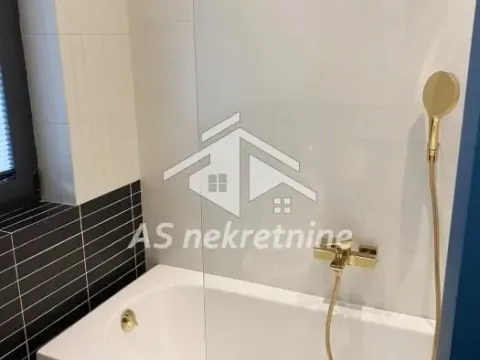 Rent, three bedroom apartment, 145m², Neimar, Vračar Sve Podlokacije - image 12