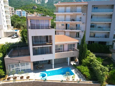 Sale, house, 495m², Bečići, Budva - image 1
