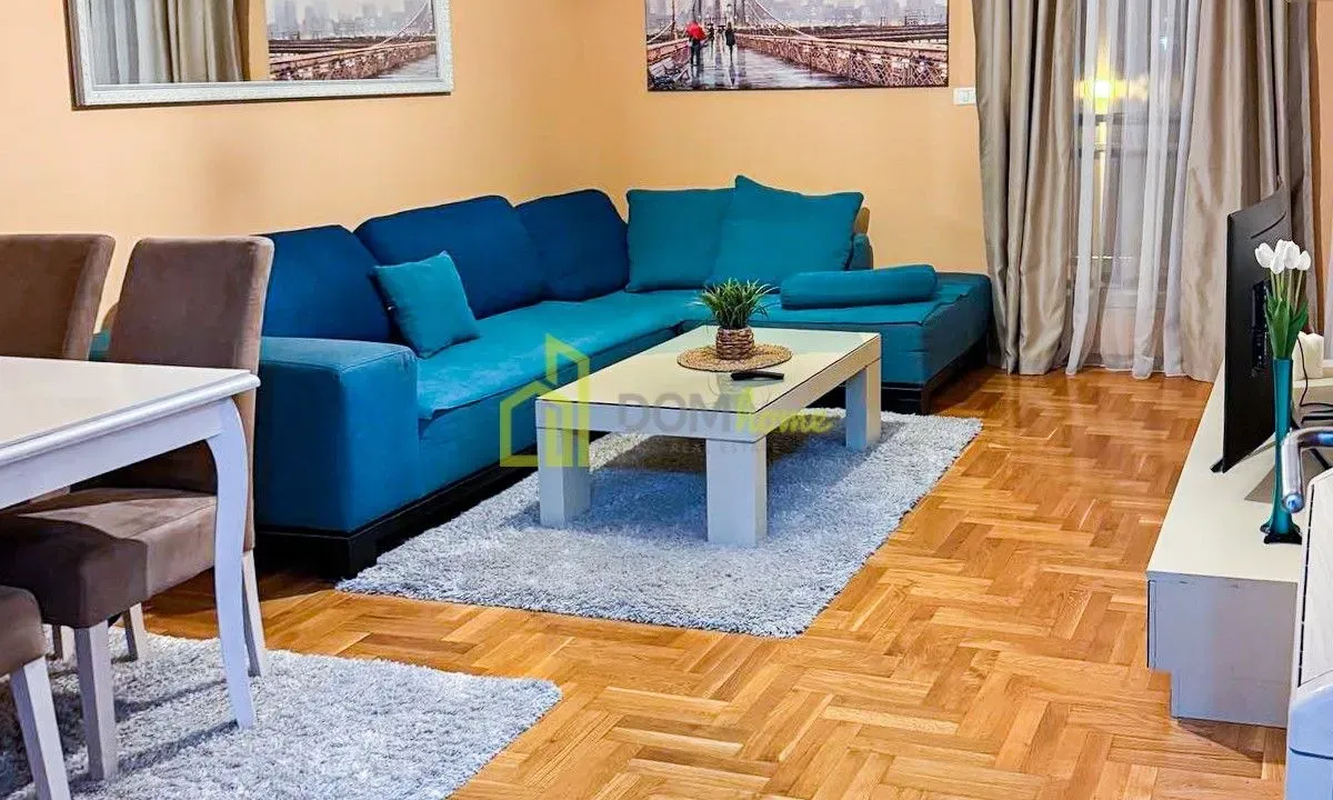 Izdavanje, dvosoban stan, 75m², Podgorica, Crna Gora