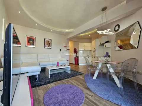 Izdavanje, dvosoban stan, 68m², Centar, Budva - image 3