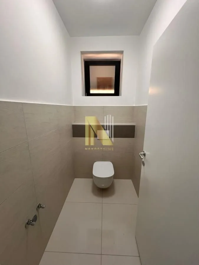 Prodaja, kuća, 591m², Sremska Kamenica, Petrovaradin