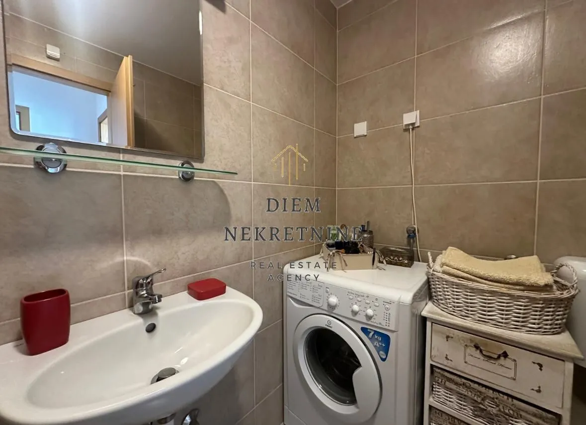 Sale, two bedroom apartment, 69m², Centar, Bar